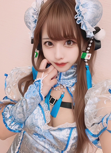 いちご 天然爆乳クォーター